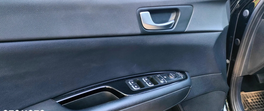 Kia Optima cena 59900 przebieg: 229000, rok produkcji 2018 z Żory małe 667